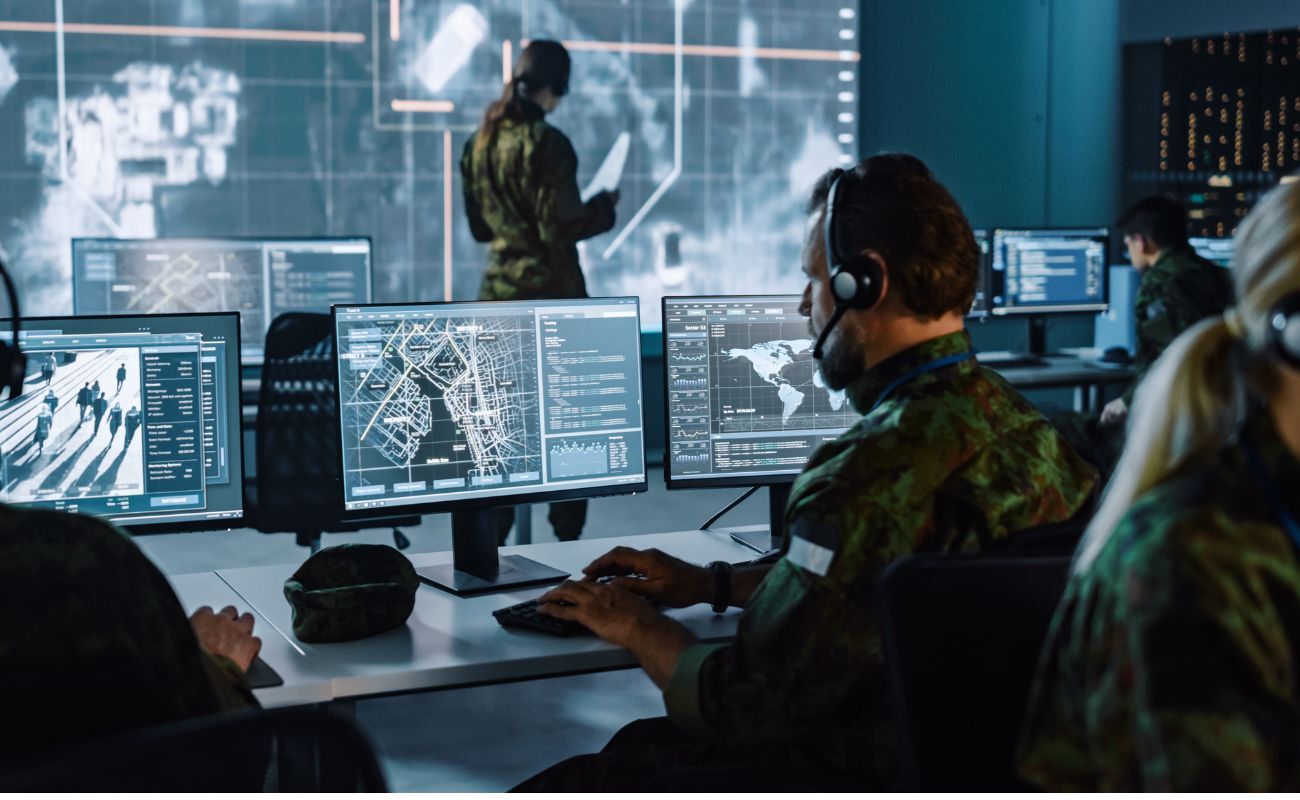 Warum Cyber-Defense am Tactical Edge bei Hardware, Firmware und Speicher beginnt und wie BRESSNER passende Plattformen auswählt, integriert und begleitet.